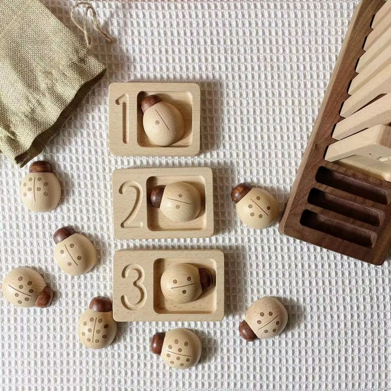 Solid Wood Ladybug Toy Montessori Teaching AIDS Digital Toys Hand-Eye Coordination Environmental Toys Digital Accessories